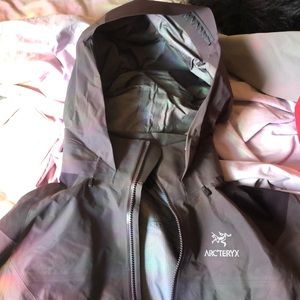 Arcteryx Beta AR Hybird Women’s